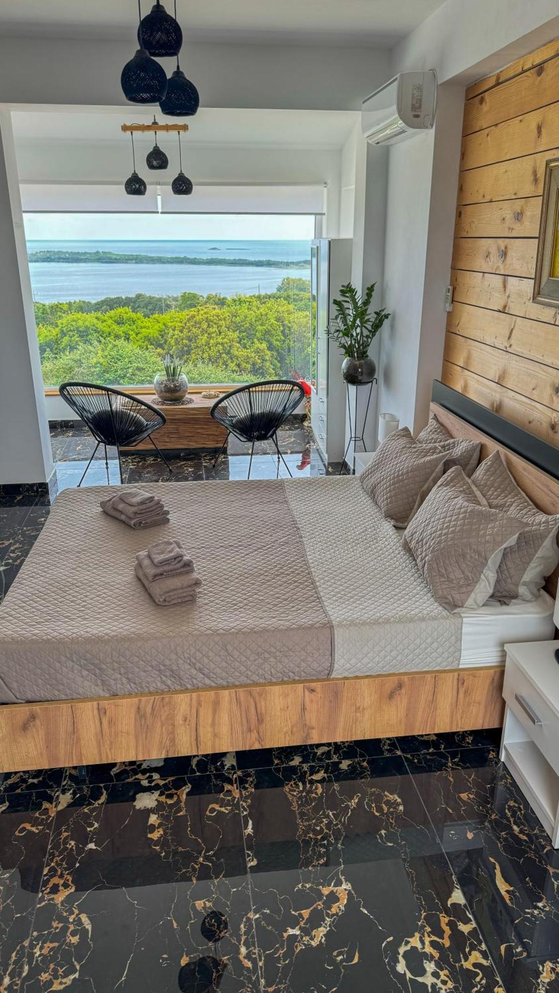 Castros Delmare Villa Vragkaniotika