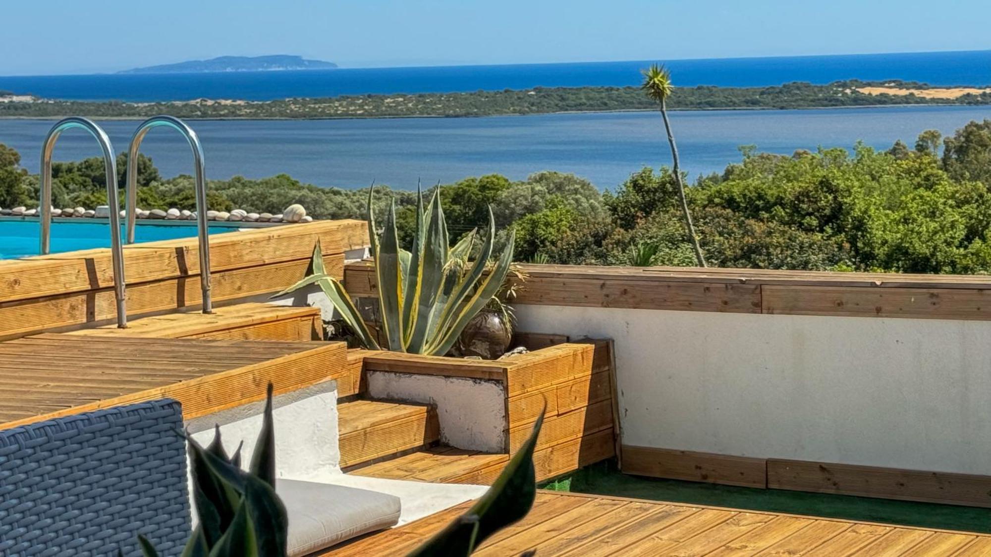 Vila Castros Delmare *