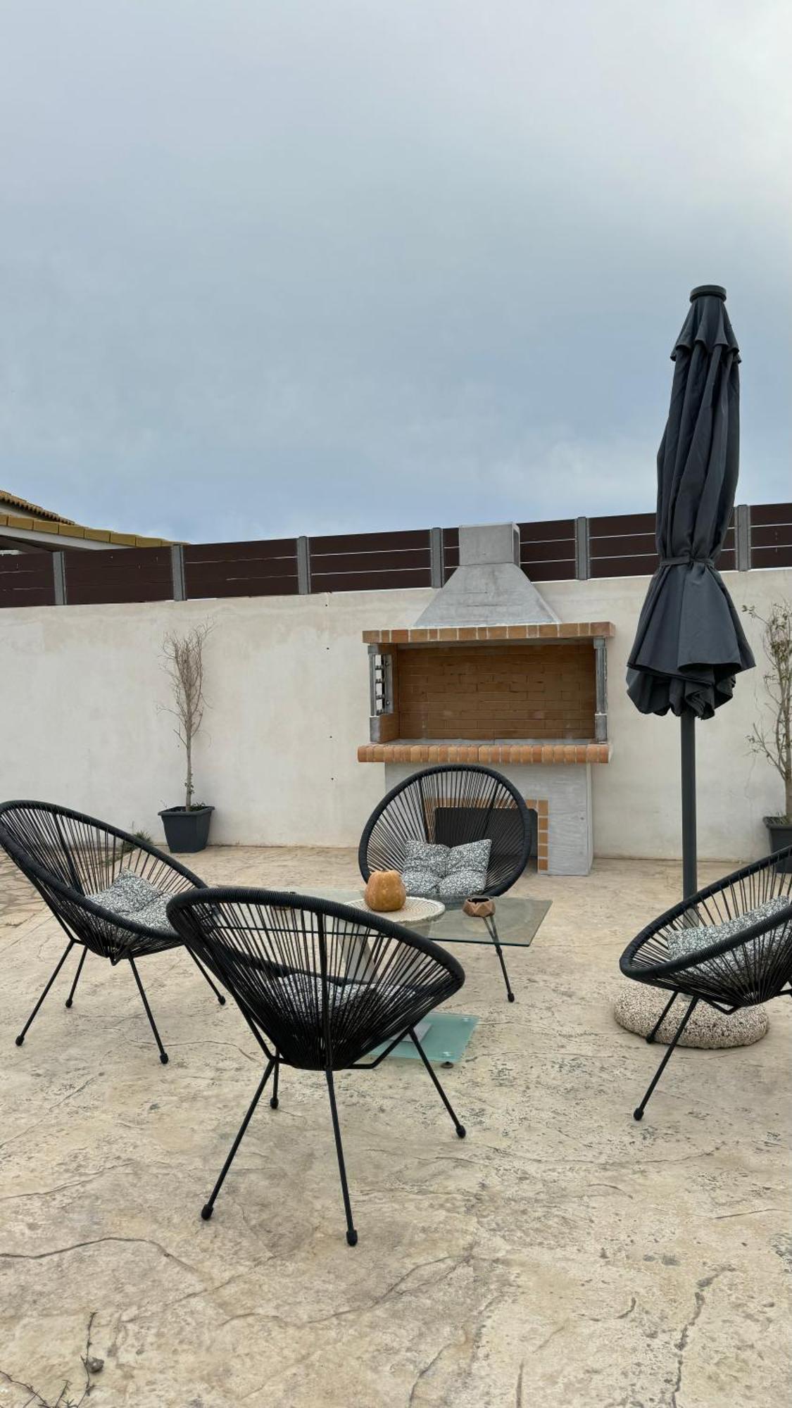 Vila Castros Delmare *